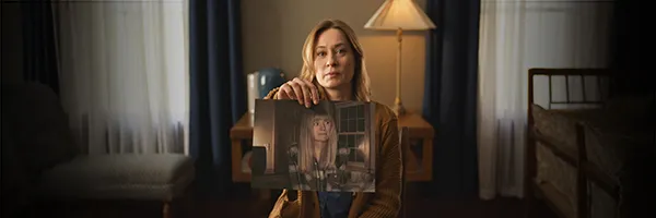 Terror en Shelby Oaks | background footer mobile