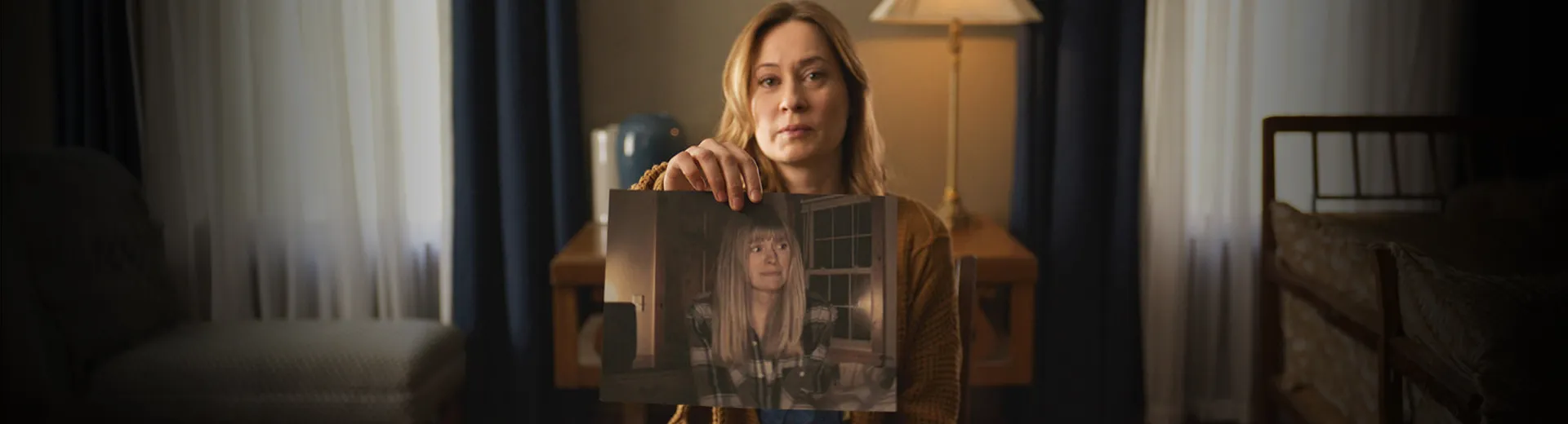 Terror en Shelby Oaks | background footer desktop